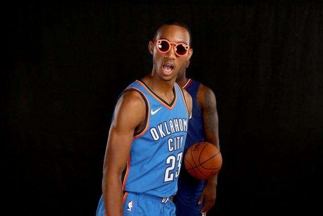 切尔西官方为韦斯利庆生 22年加盟至今只踢了32场