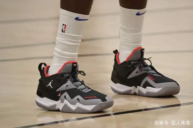 IFFHS欧足联年度最佳阵容：亚马尔搭档哈兰德